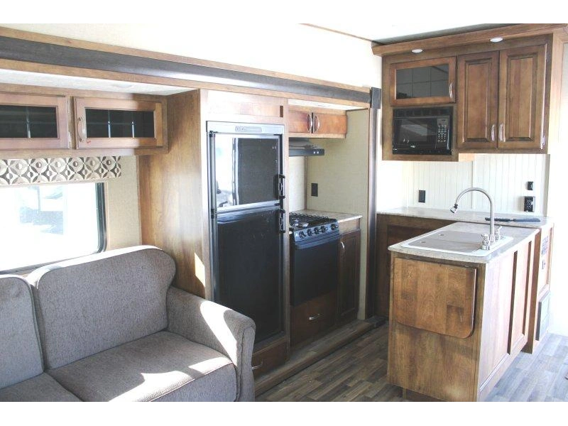 Coachmen Chaparral 31rls 2016 alt