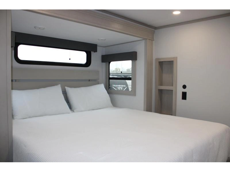 Grand Design Solitude 417kb 2026 alt