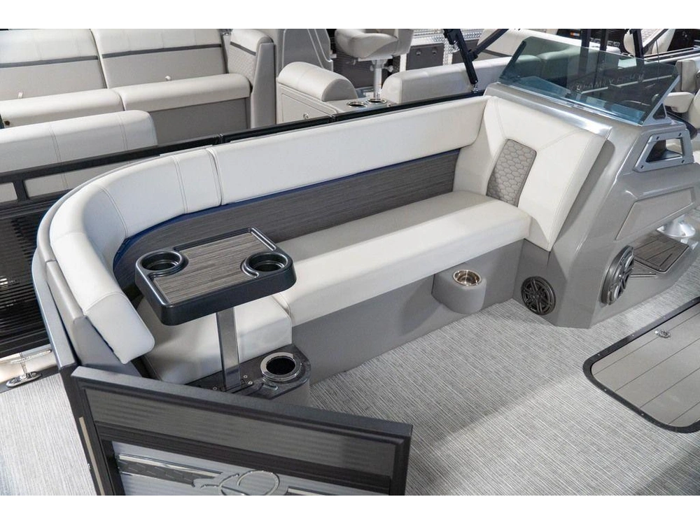 2023 Qwest Pontoons 8522 M-class Rls Rtz alt