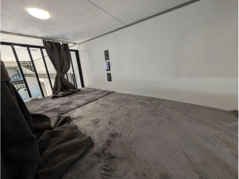 Coachmen Catalina 42condo 2027 alt