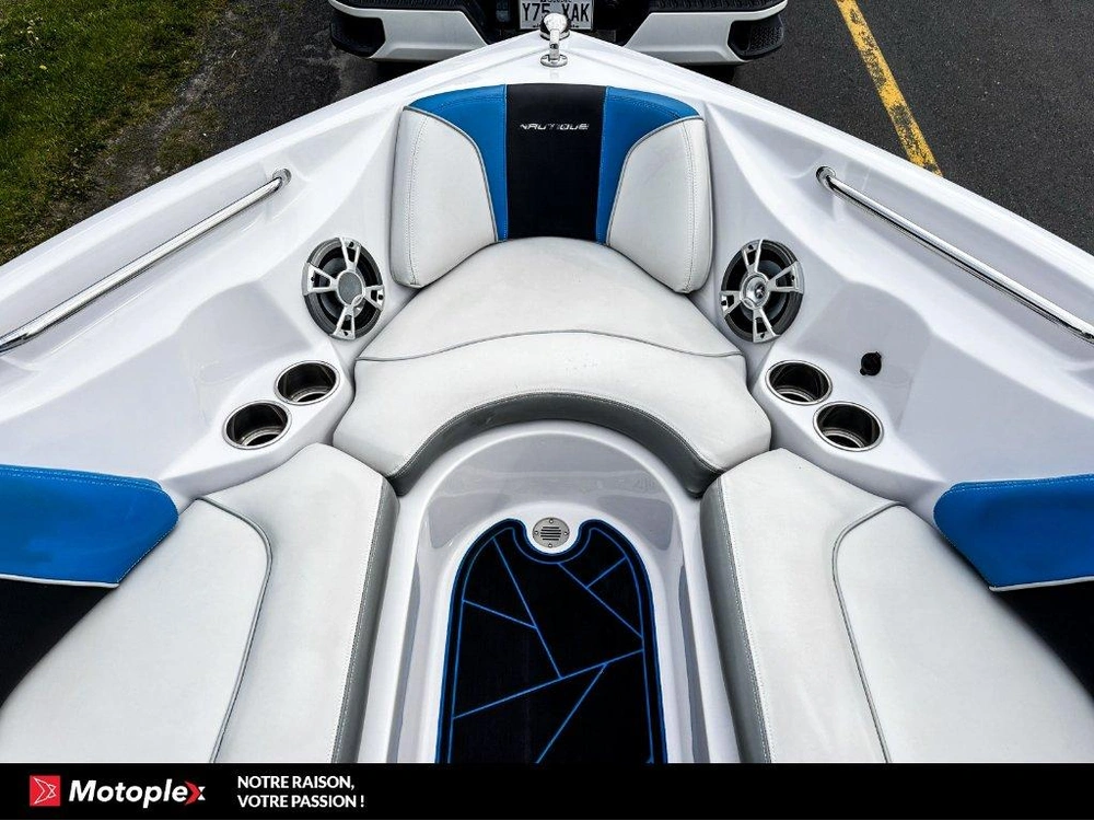 Air Nautique Air Nautique 210 Team Edition 2011 alt