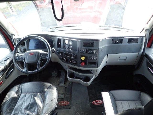 Peterbilt 579 2024