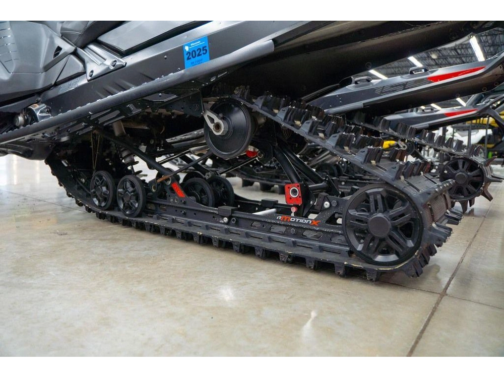 2023 Ski-doo Renegade® X® 850 E-tec Ice Ripper Xt 1.5_7.2 In. / Black alt