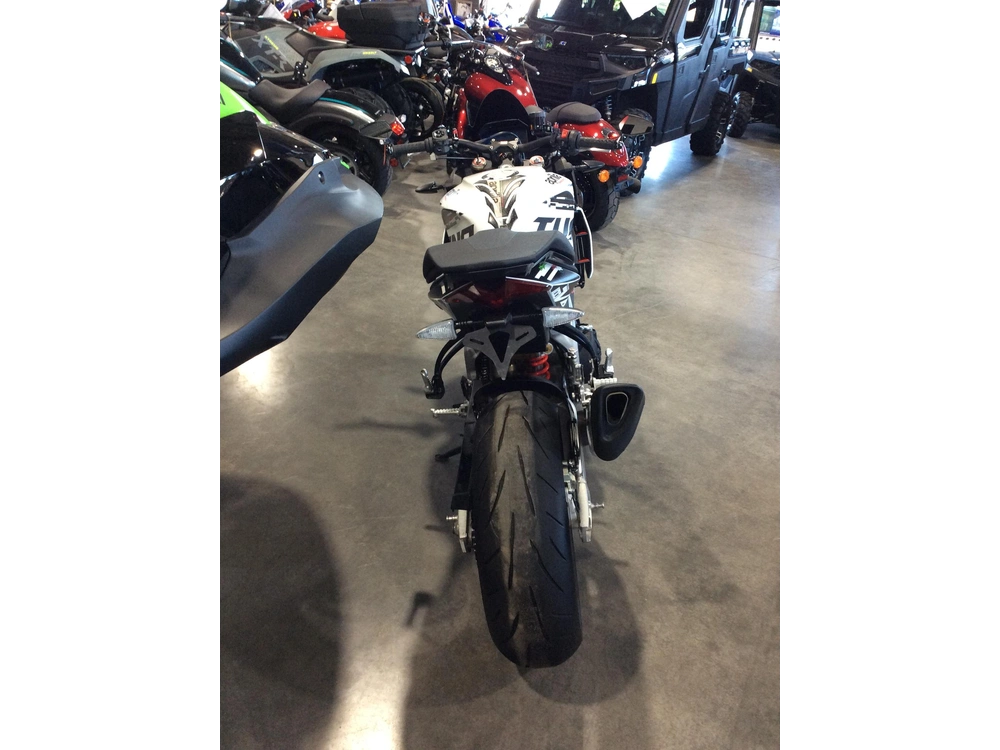 2022 Aprilia Tuono V4 1100 alt