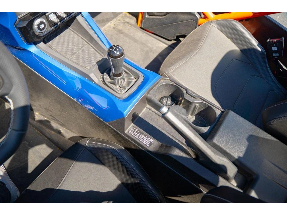 2024 Polaris Slingshot® R Radar Blue Fade alt