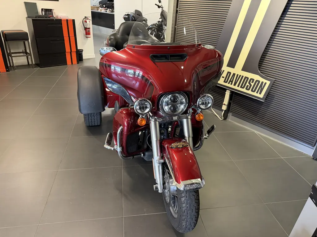 2023 Harley-Davidson Tri Glide UltraFLHTCUTGANV