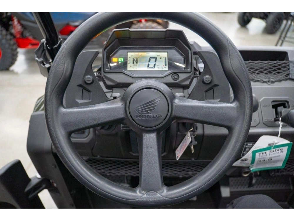 2026 Honda Pioneer 700-4 Deluxe alt
