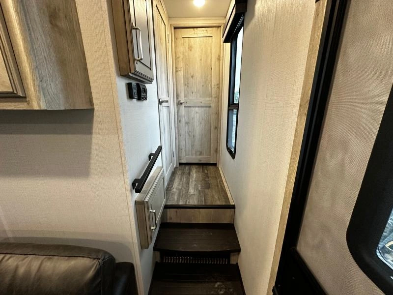 Keystone Rv Avalanche 352bh 2022 alt