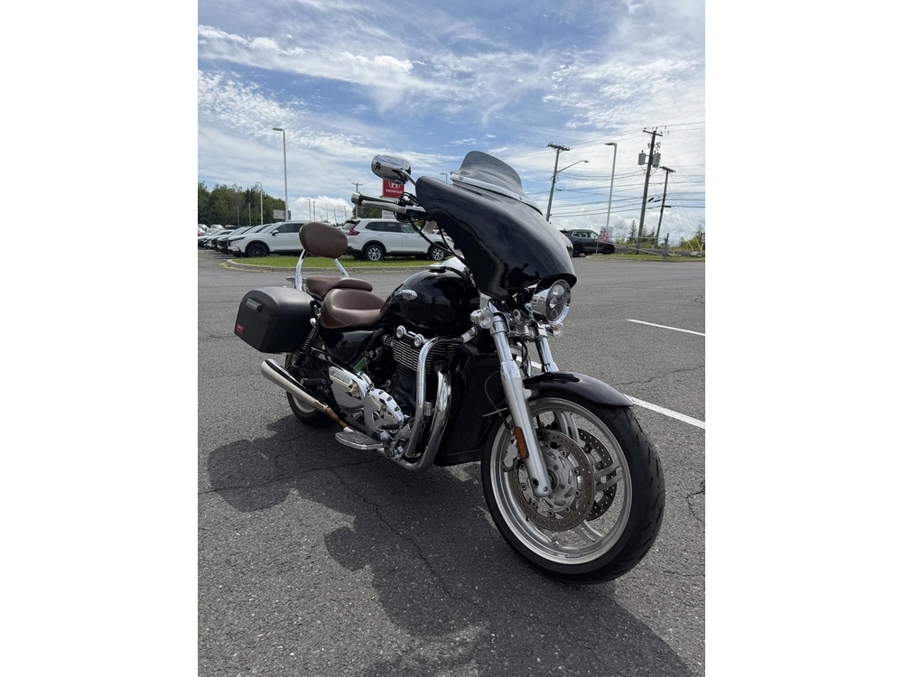2011 Triumph Thunderbird alt