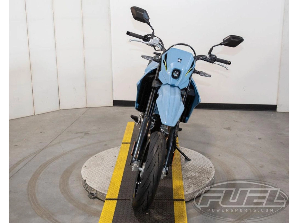2025 Suzuki Dr-z4sm alt