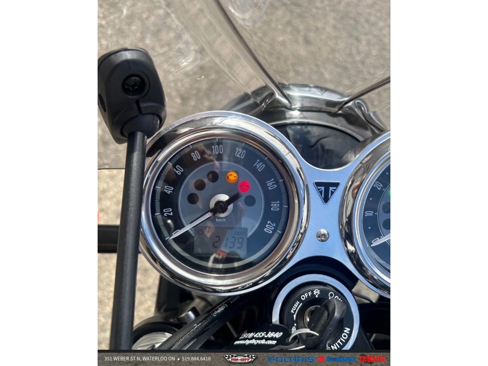 2024 Triumph Bonneville T100 alt