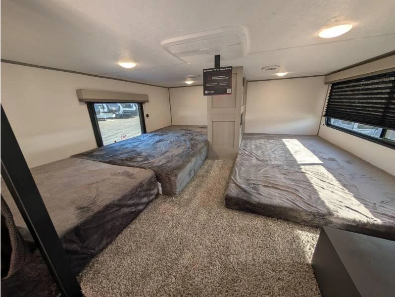 Coachmen Catalina 42condo 2027 alt