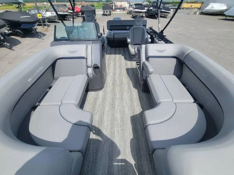 Bennington Marine M22 Swingback Luxe 3t / F200 2025 alt