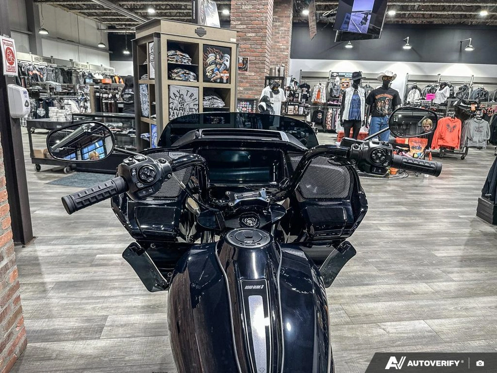 2026 Harley-davidson Road Glide 3 alt