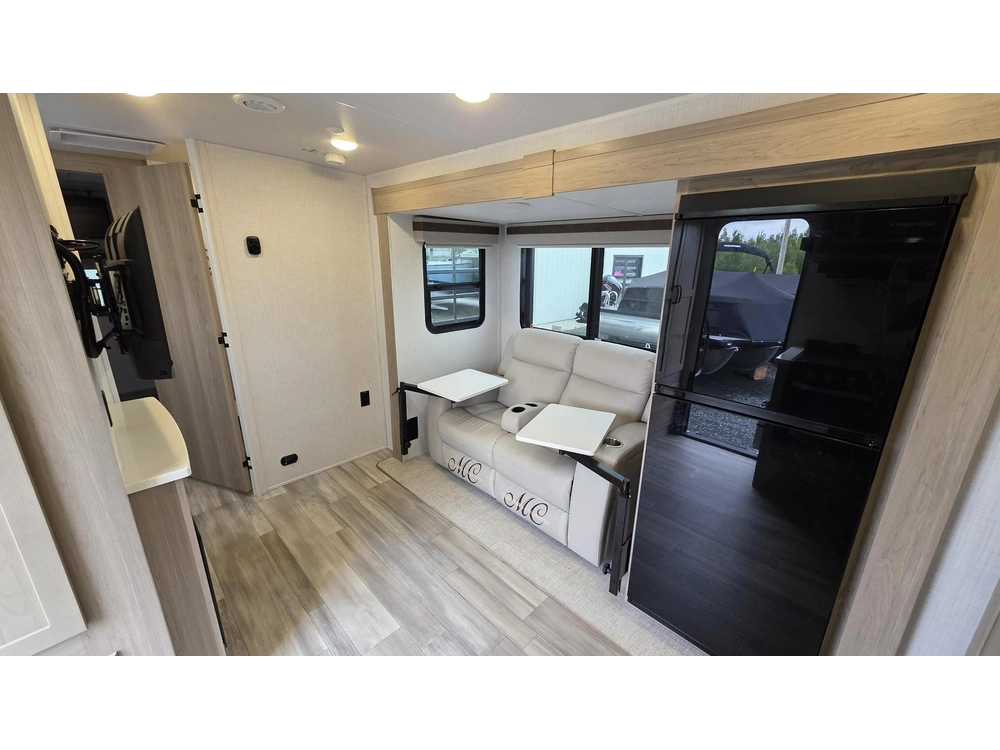 2024 Rockwood Mini Lite 2516s alt