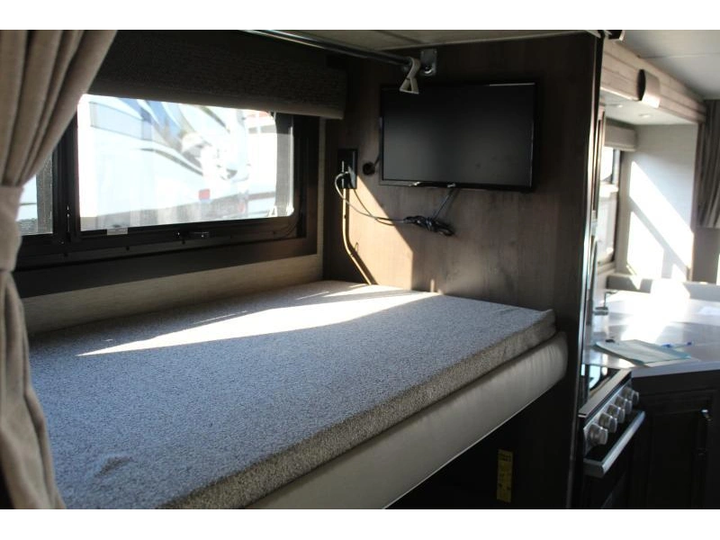 2022 Entegra Coach Esteem 31f alt