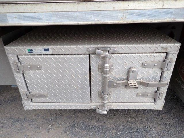 Peterbilt 325 2009