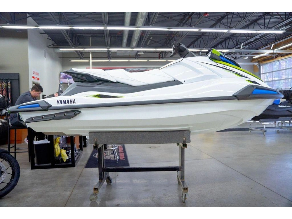 2026 Yamaha Vx® Deluxe alt
