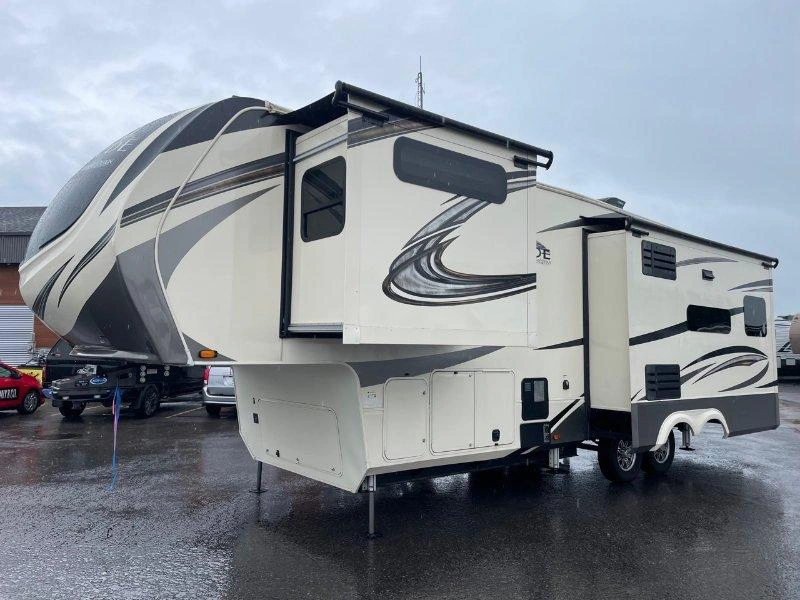 Grand Design Solitude 310gk 2020 alt