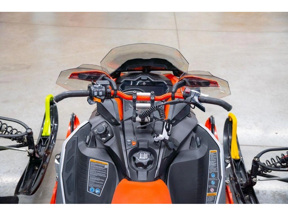 2022 Ski-doo Mxz® X-rs® Rotax® 850 E-tec® I Rip. Xt 1.25 Black Lcd alt