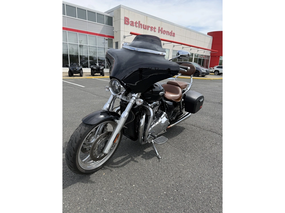 2011 Triumph Thunderbird alt
