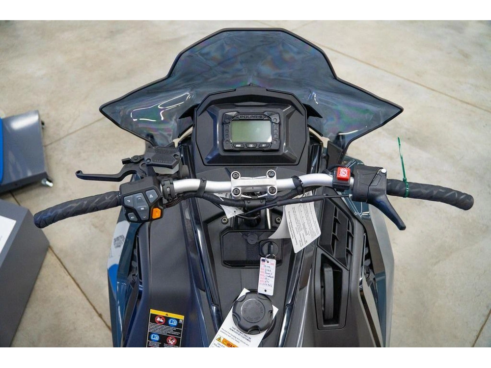 2026 Polaris 650 Indy Xc 137 Gloss Black / Blue Dusk alt