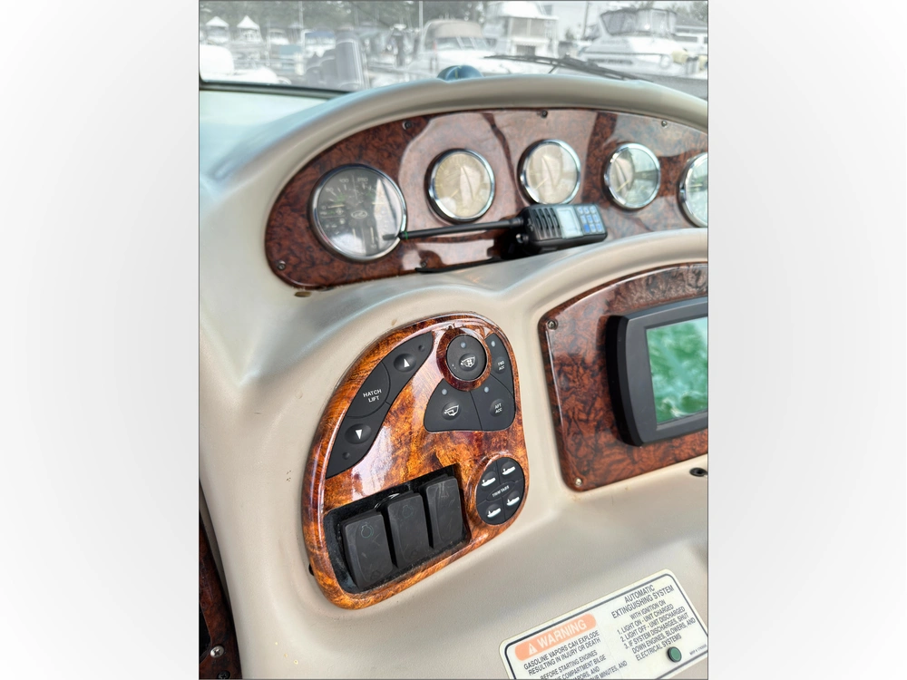 2006 Sea Ray 320 Sundancer