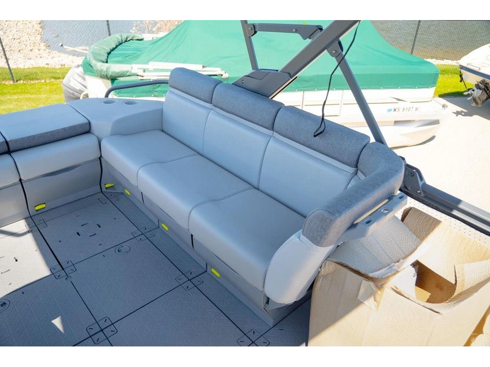2025 Sea-doo Switch™ Cruise 21 - 230 Hp Painted alt
