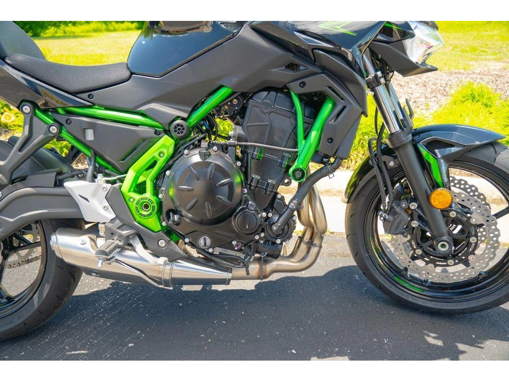 2025 Kawasaki Z650 Abs alt