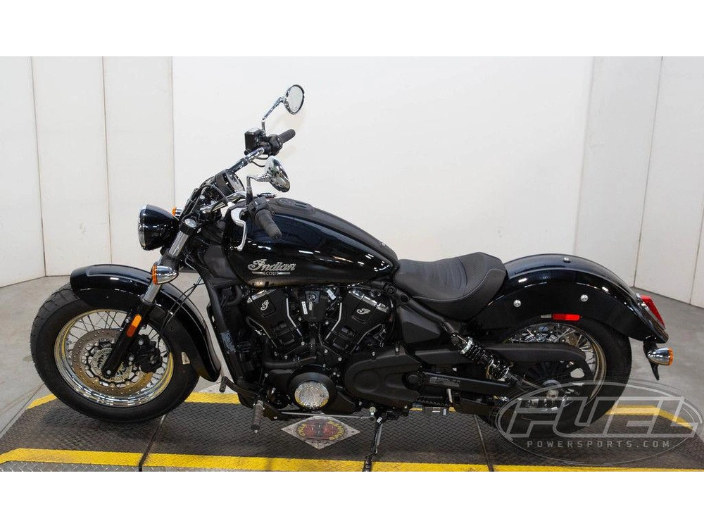 2025 Indian Motorcycle Scout® Classic Black Metallic alt