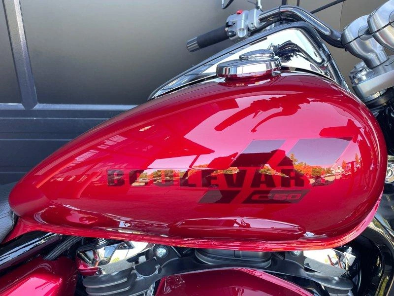 2024 Suzuki Boulevard C50 alt
