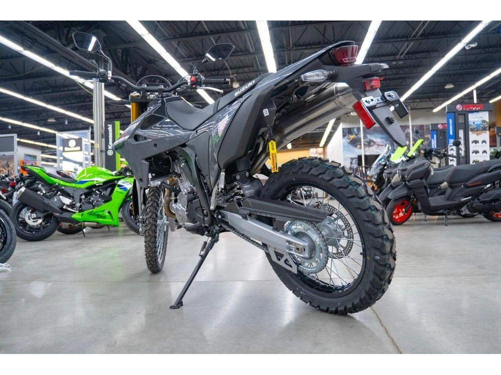 2025 Suzuki Dr-z4s alt