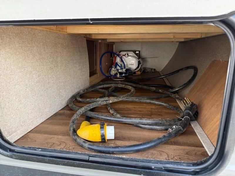 Coachmen Catalina 333rets 2019 alt