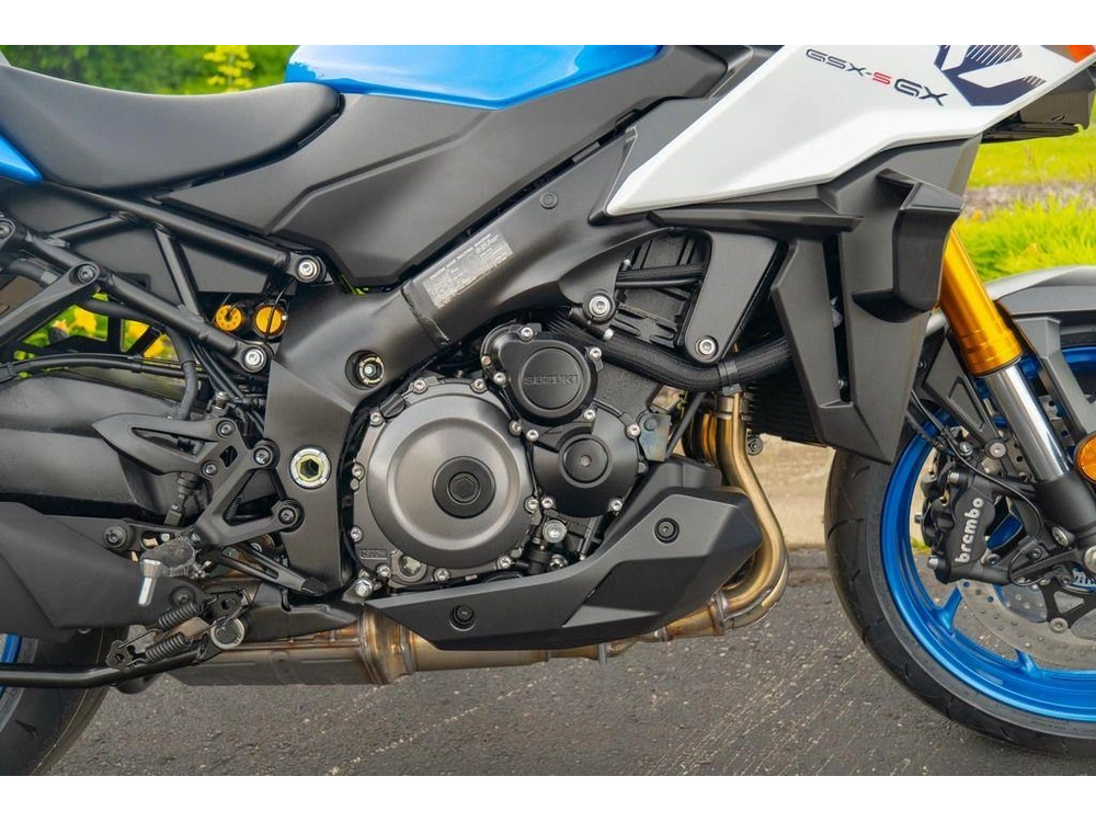 2026 Suzuki Gsx-s1000gx+ alt