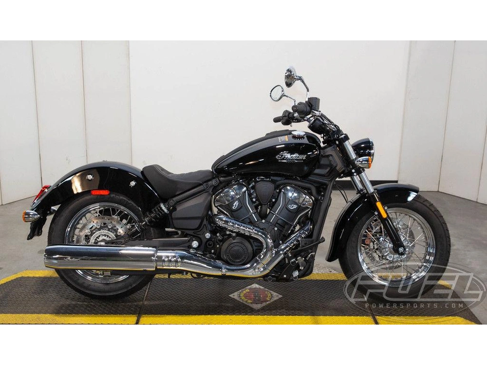 2025 Indian Motorcycle Scout® Classic Black Metallic alt