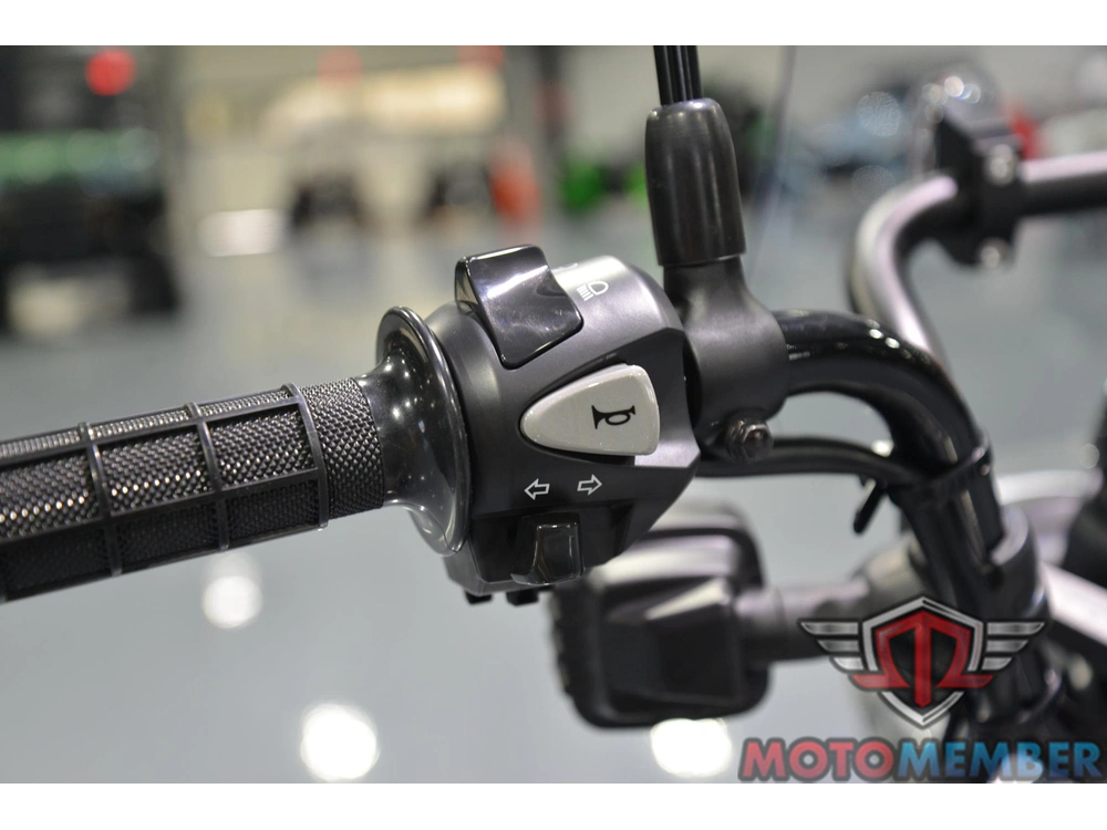 2025 Honda Trail 125 alt