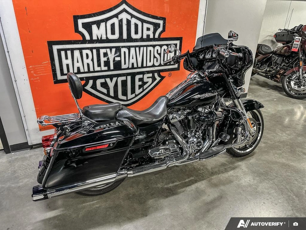 2017 Harley-davidson Street Glide Special alt