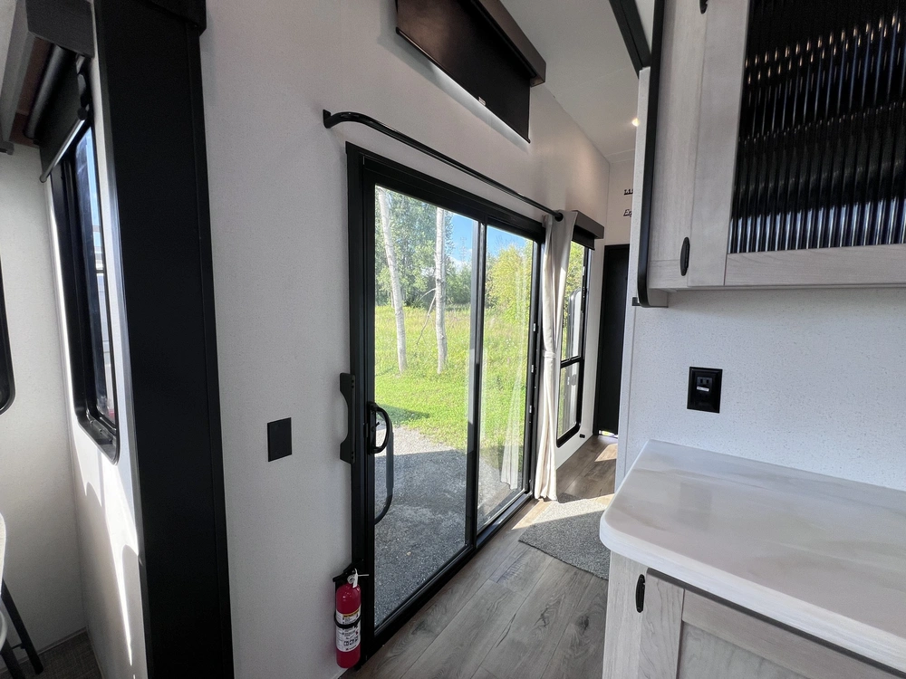 Forest River Puma Vista 402lft 2027 alt