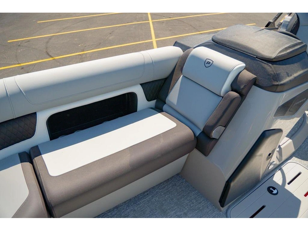 2026 Premier 230 Solaris Rs - Cl alt