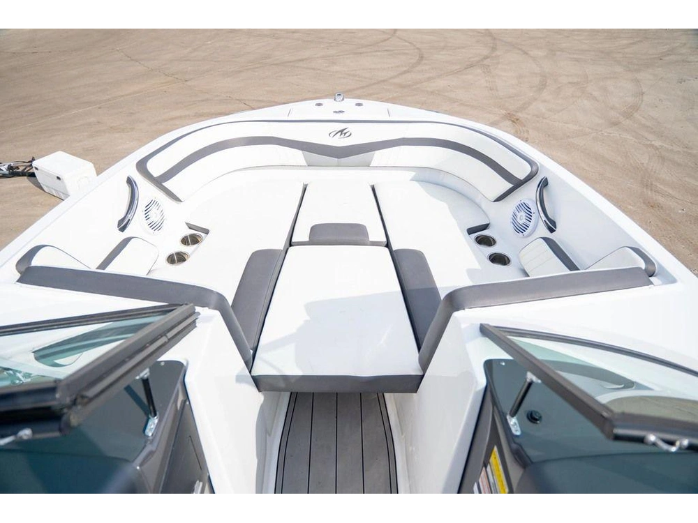 2019 Monterey Boats M-225 alt