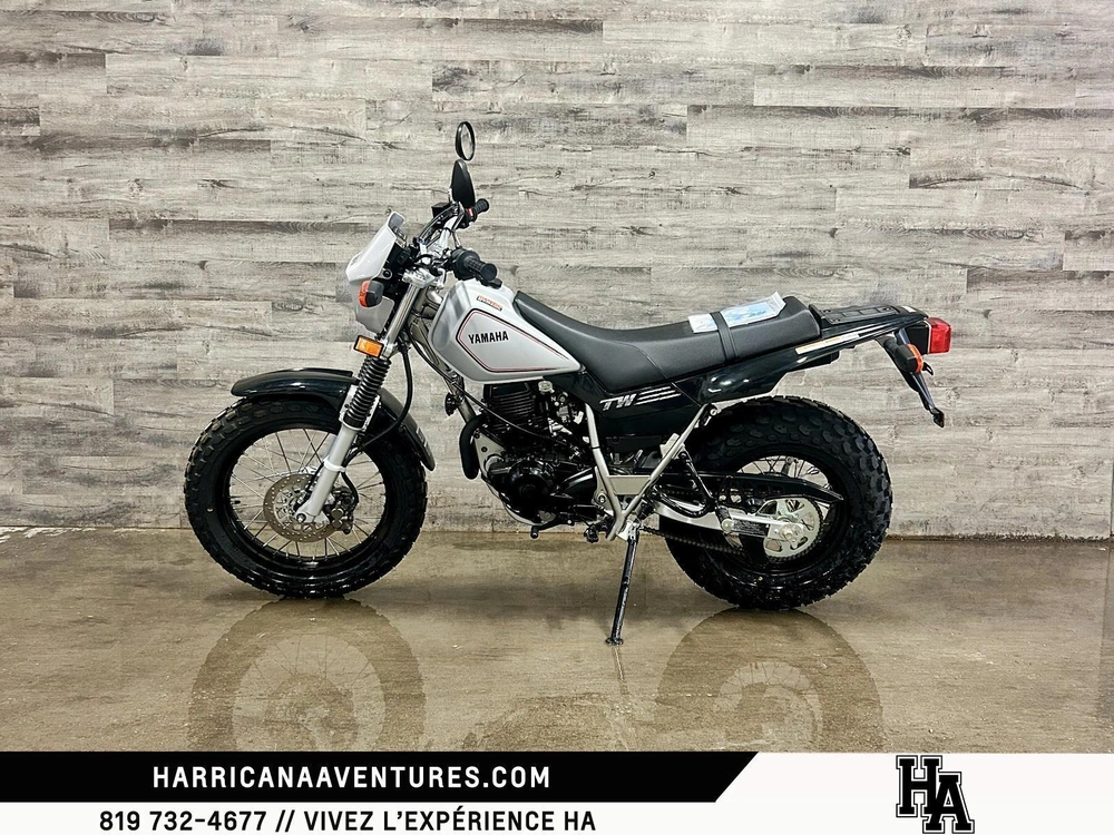 Yamaha Tw 200 Gris 2026 alt