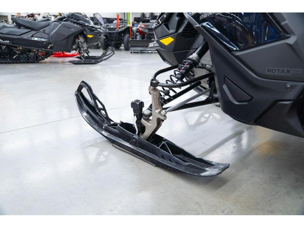 2026 Ski-doo Renegade® Adrenaline® With Enduro Package 900 Ace Turbo R alt