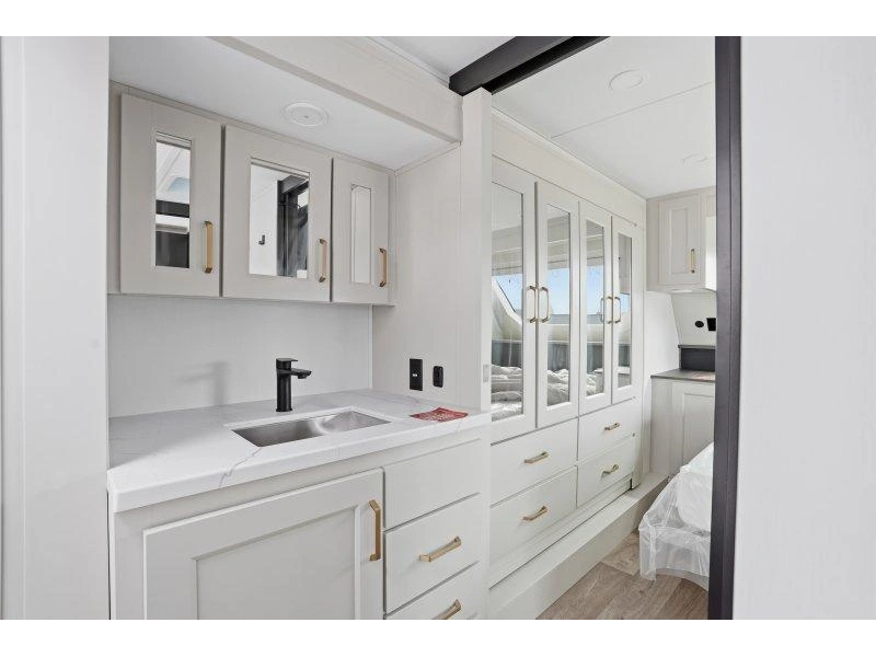 Grand Design Influence 2903rl 2027 alt