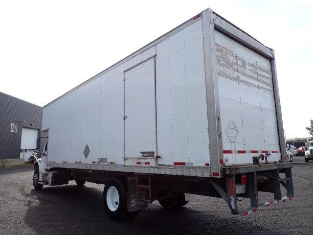Freightliner M2106 2016