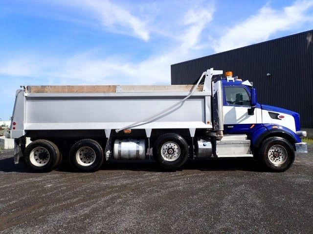 Peterbilt 567 2016