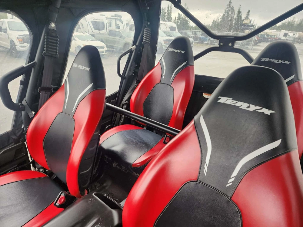 2023 Kawasaki Teryx 4 alt