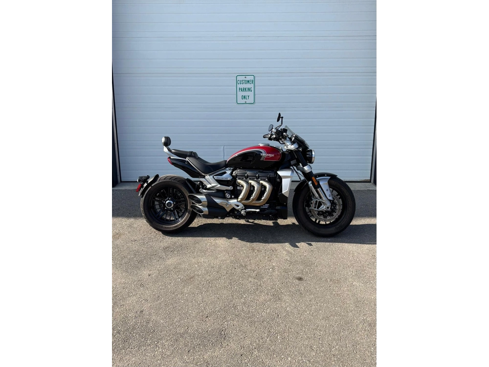 2024 Triumph Rocket 3 alt