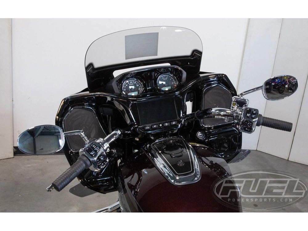2026 Indian Motorcycle Challenger® Limited 112 Crimson alt
