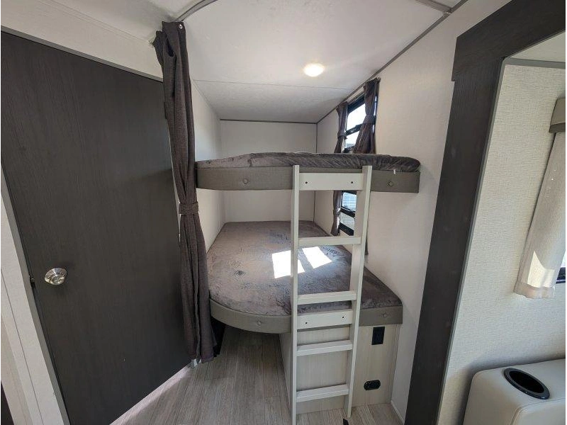 Coachmen Catalina 273dbhck 2027 alt