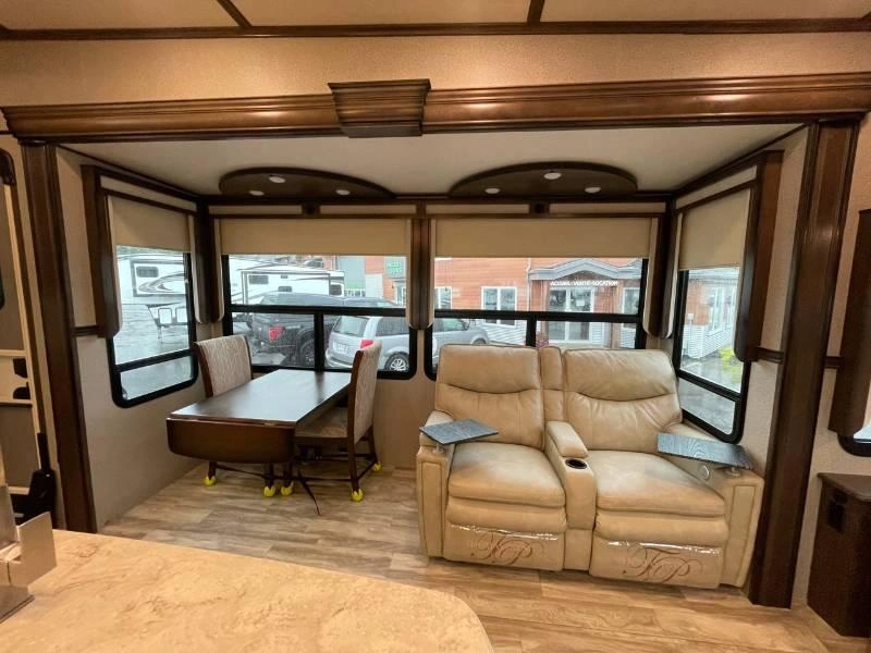 Grand Design Solitude 310gk 2020 alt
